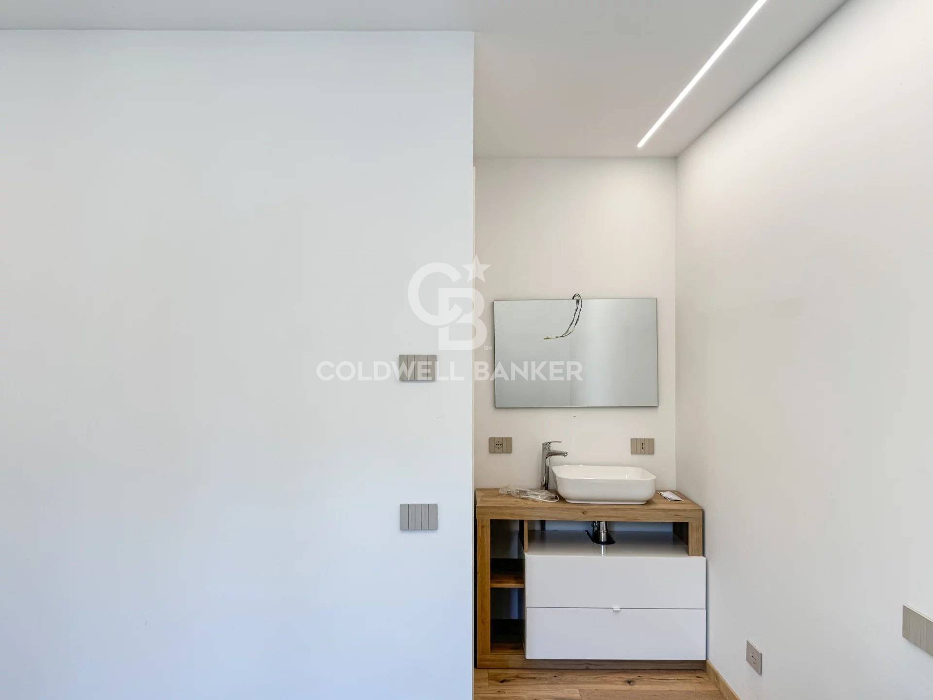 Como, Como, 22100, IT, 2 Bedrooms Bedrooms, ,2 BathroomsBathrooms,Residential,For Sale,1796949