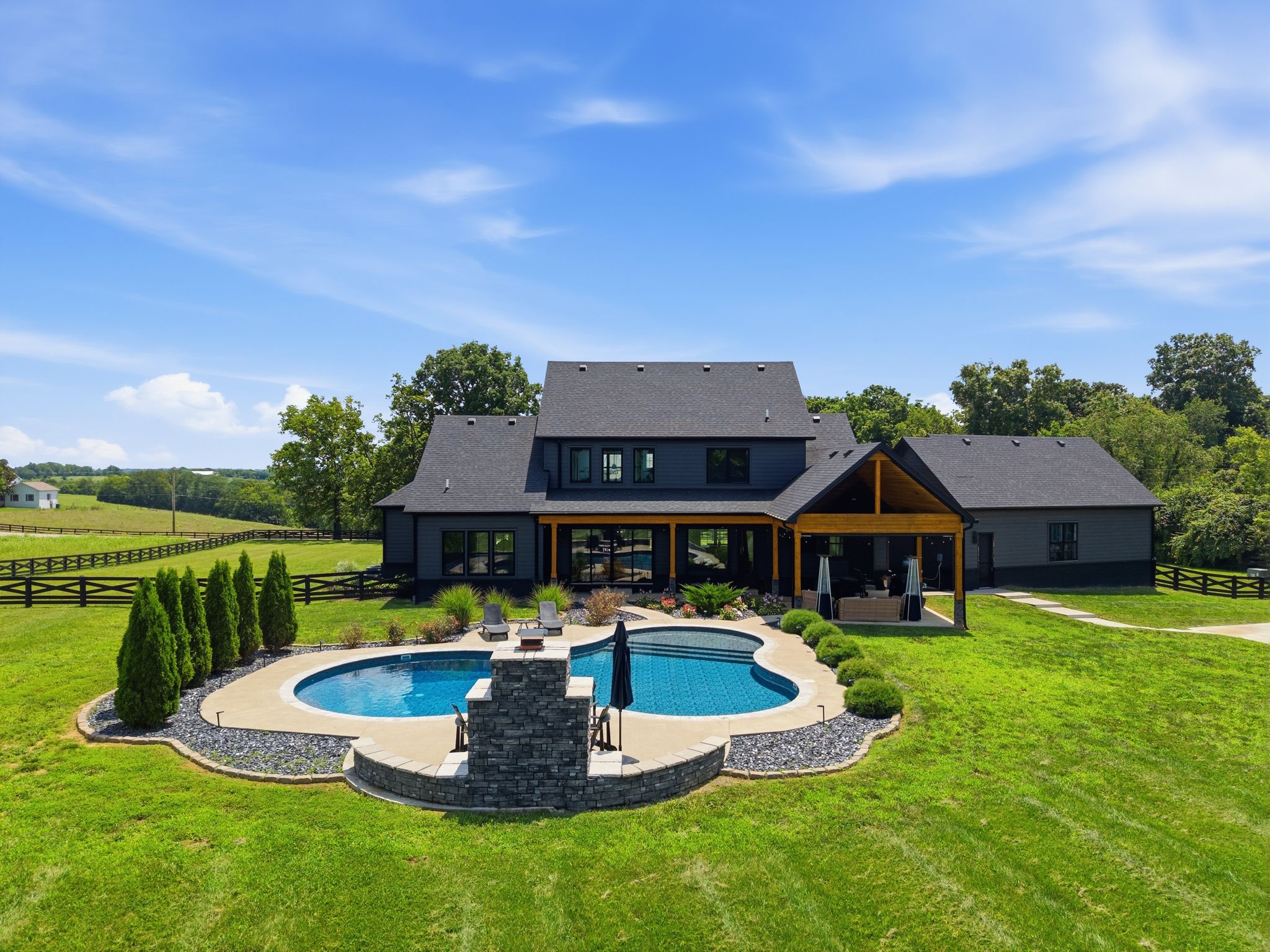  5039 Combs Ferry Road - 物件實景