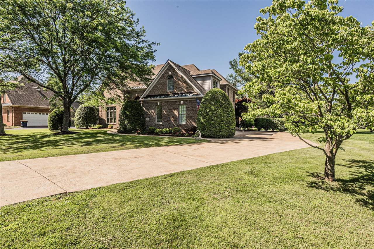 Bowling Green, Kentucky, 42103, United States, 4 Bedrooms Bedrooms, ,4 BathroomsBathrooms,Residential,For Sale,1868382