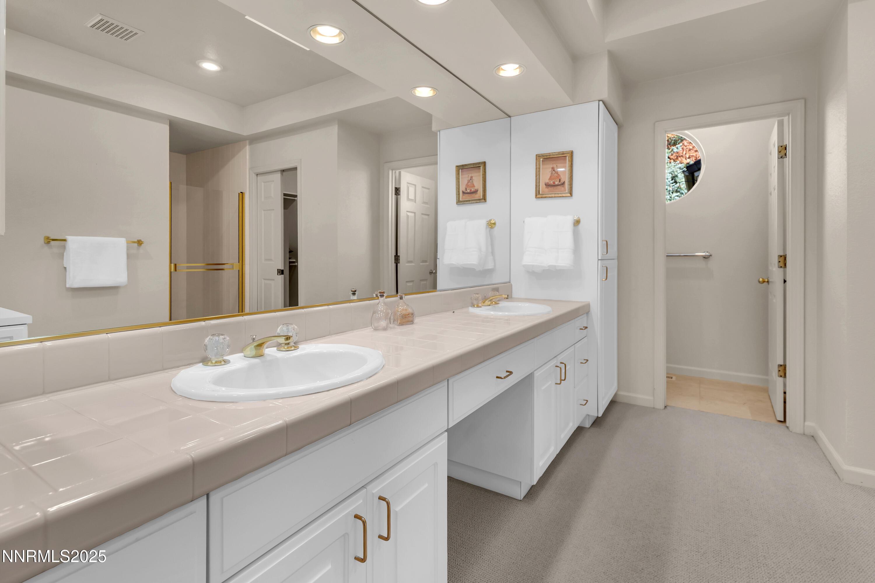 Reno, Nevada, 89519, United States, 2 Bedrooms Bedrooms, ,3 BathroomsBathrooms,Residential,For Sale,2003050