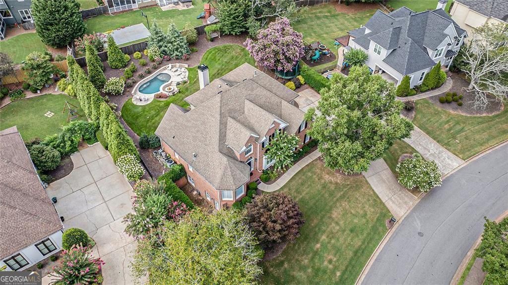 Roswell, Georgia, 30075, United States, 6 Bedrooms Bedrooms, ,5 BathroomsBathrooms,Residential,For Sale,1894243