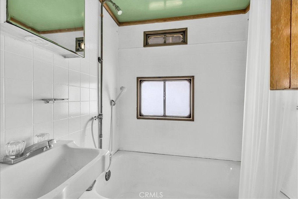 Joshua Tree, California, 92252, United States, 3 Bedrooms Bedrooms, ,2 BathroomsBathrooms,Residential,For Sale,1942307