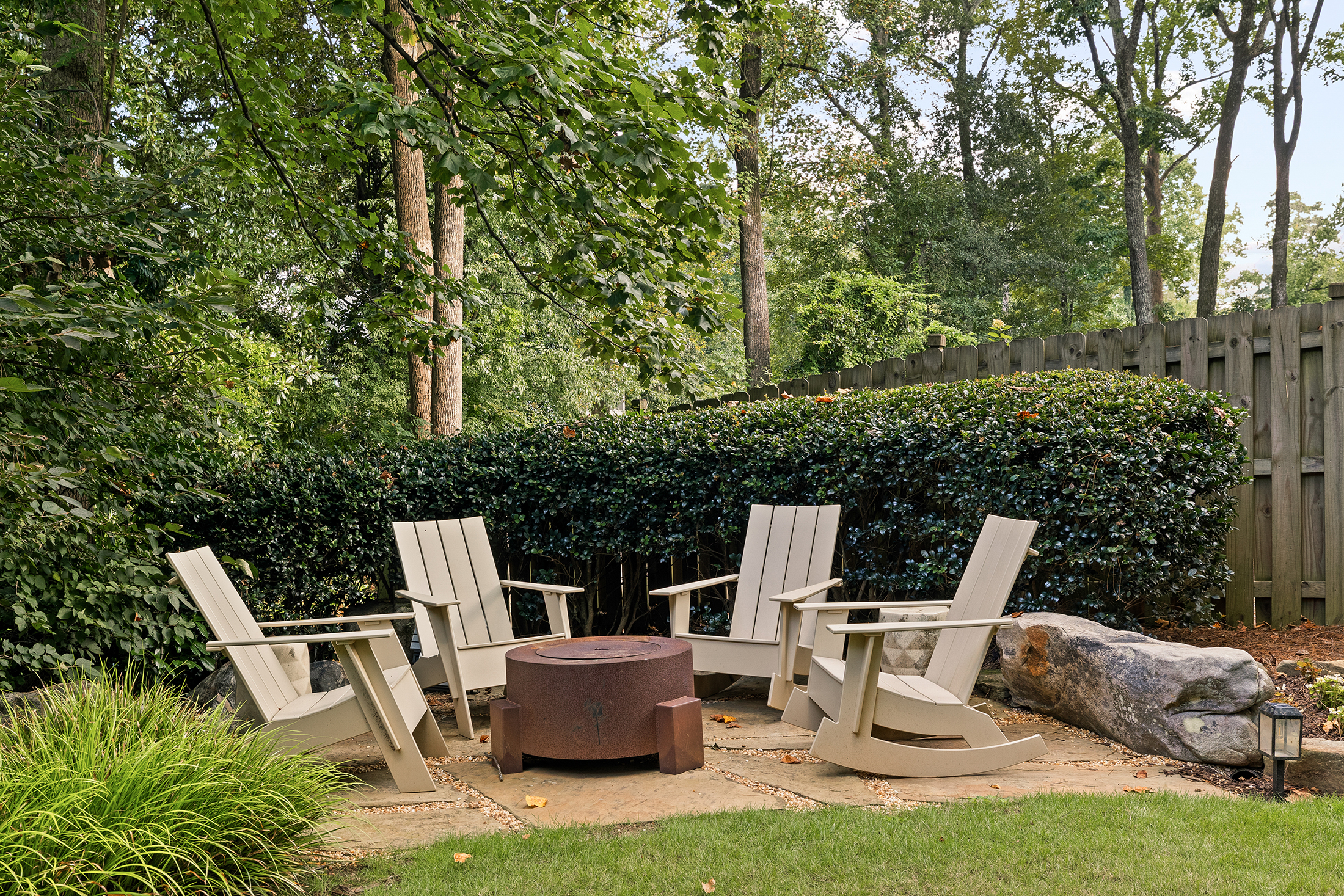  Refined Living on a Quiet Cul-de-sac in Chastain Park - 物件實景