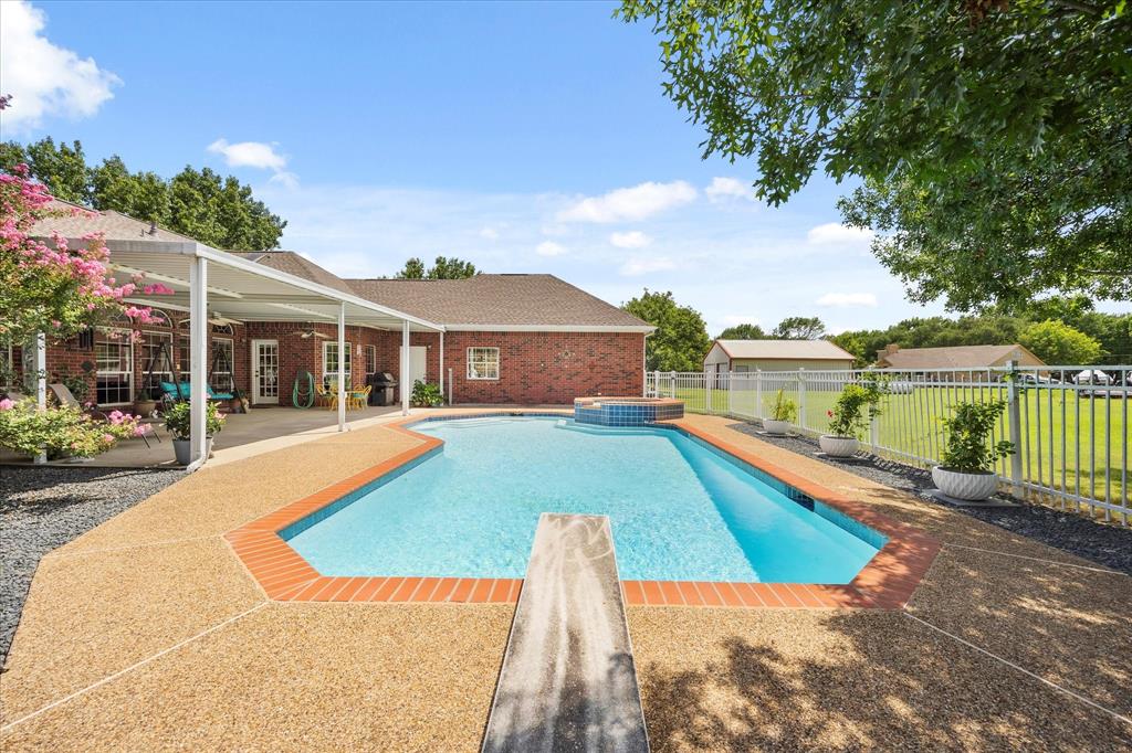 Forney, Texas, 75126, United States, 4 Bedrooms Bedrooms, ,3 BathroomsBathrooms,Residential,For Sale,1895452