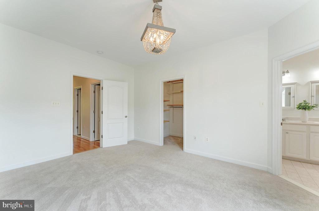 Brambleton, Virginia, 20148, United States, 3 Bedrooms Bedrooms, ,4 BathroomsBathrooms,Residential,For Sale,1916564