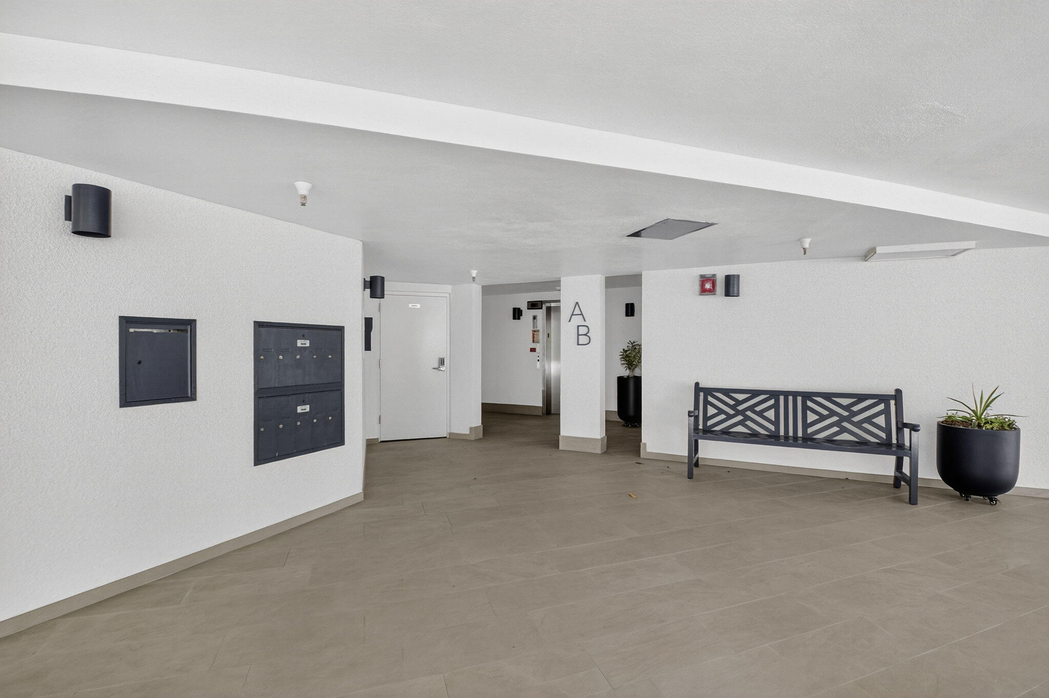 Delray Beach, Florida, 33483, United States, 2 Bedrooms Bedrooms, ,2 BathroomsBathrooms,Residential,For Sale,1987986