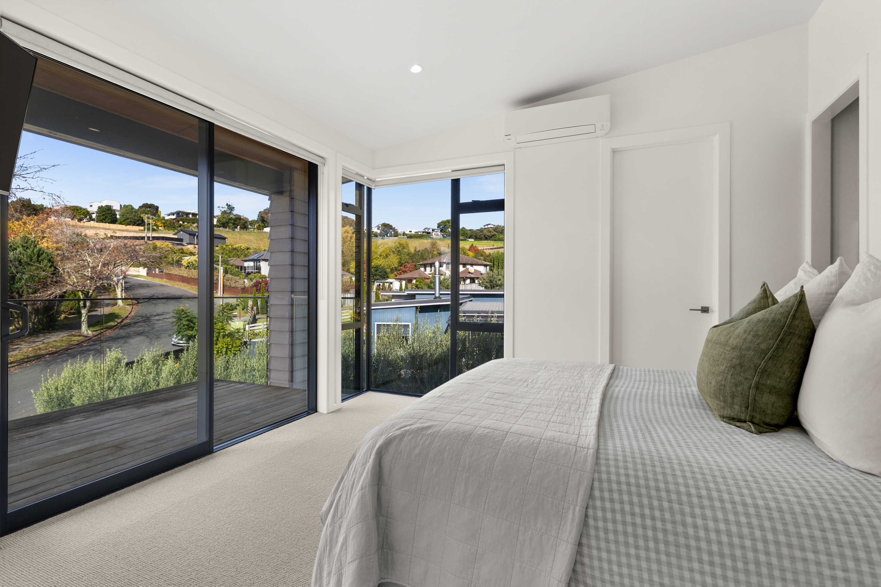  Taradale Executive Living with Apartment - 物件實景