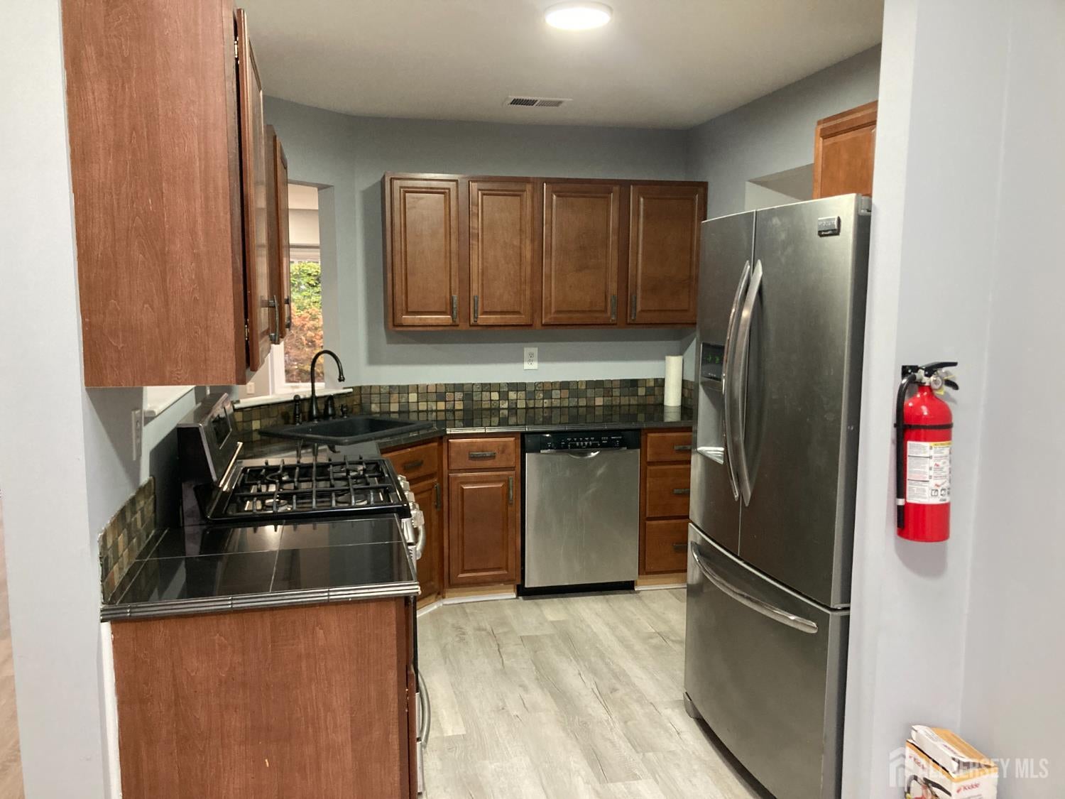 North Brunswick, New Jersey, 08902, United States, 3 Bedrooms Bedrooms, ,2 BathroomsBathrooms,Residential,For Sale,1999515