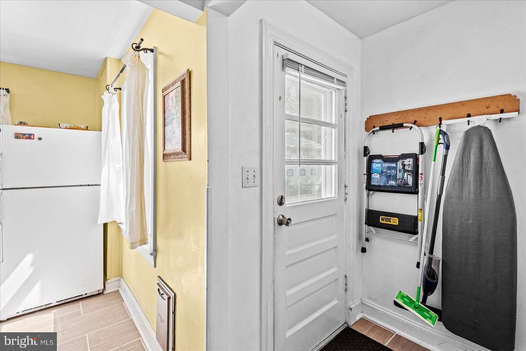 Colonial Beach, Virginia, 22443, United States, 4 Bedrooms Bedrooms, ,3 BathroomsBathrooms,Residential,For Sale,1905965