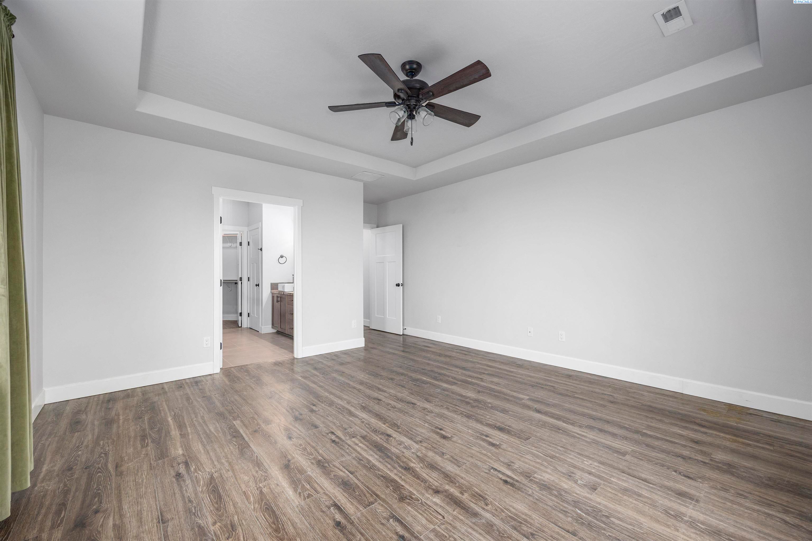 Kennewick, Washington, 99337, United States, 3 Bedrooms Bedrooms, ,1 BathroomBathrooms,Residential,For Sale,2012614