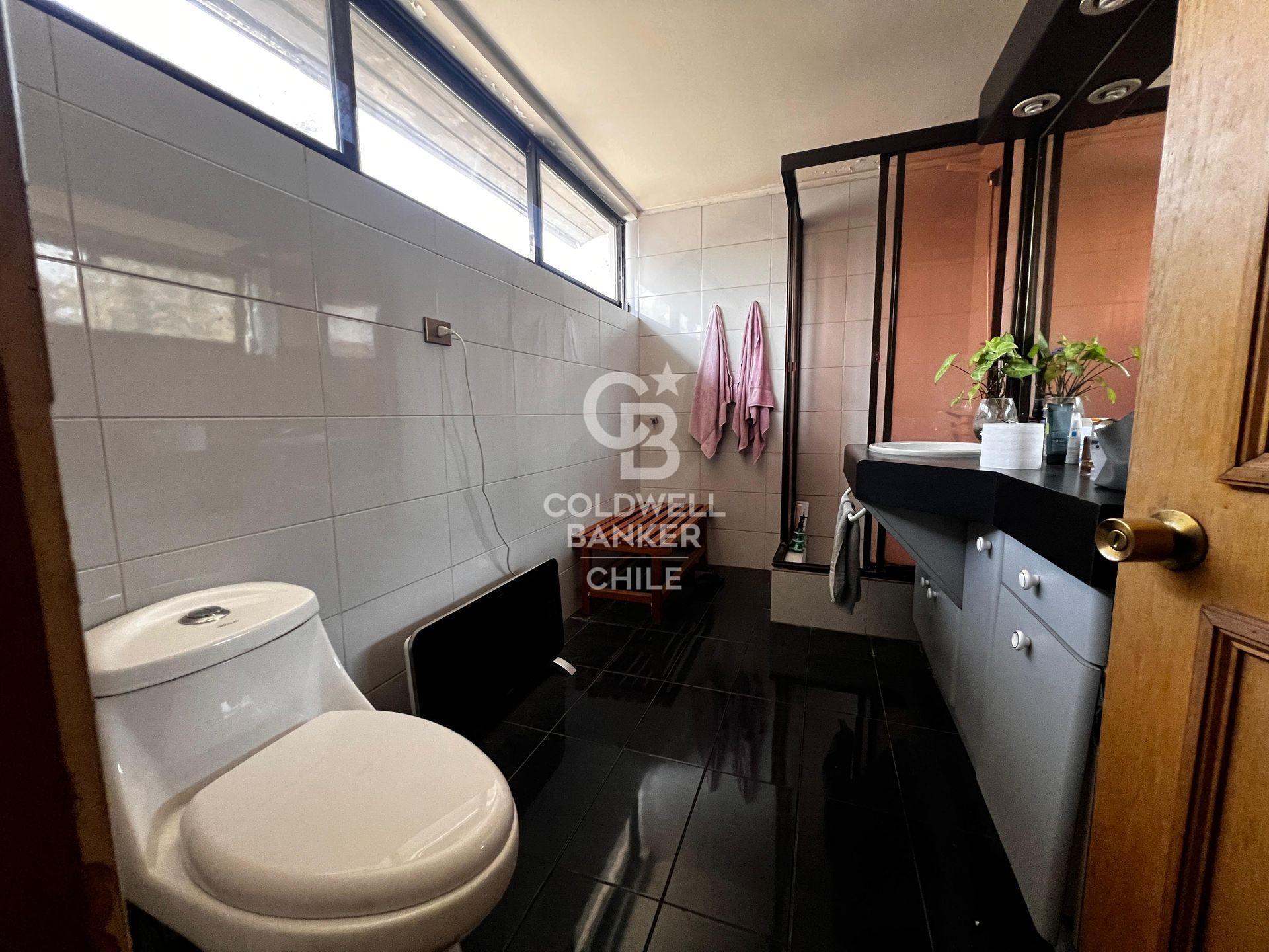 Las Condes, Chile, 4 Bedrooms Bedrooms, ,3 BathroomsBathrooms,Residential,For Sale,1972630