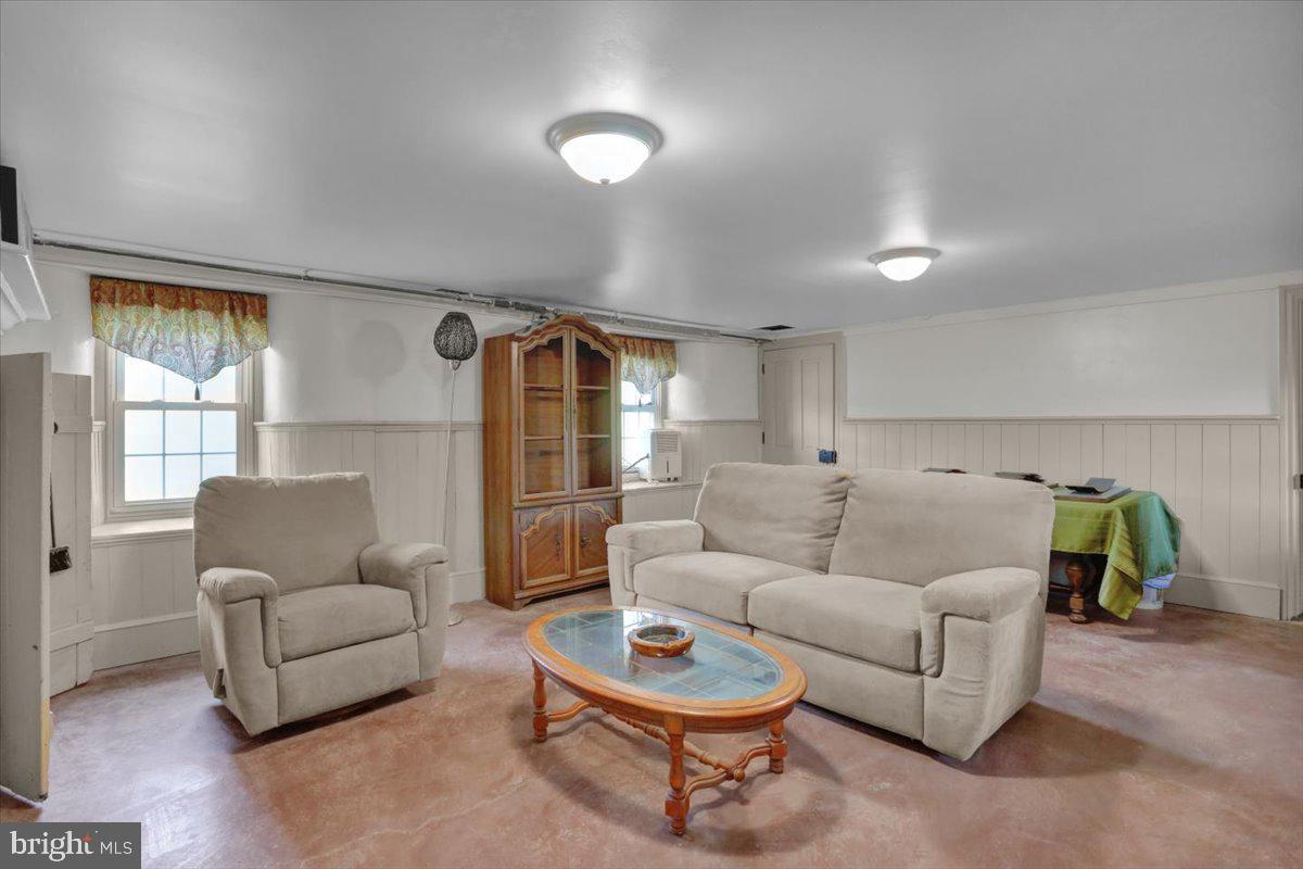 Mohrsville, Pennsylvania, 19541, United States, 4 Bedrooms Bedrooms, ,2 BathroomsBathrooms,Residential,For Sale,1827431