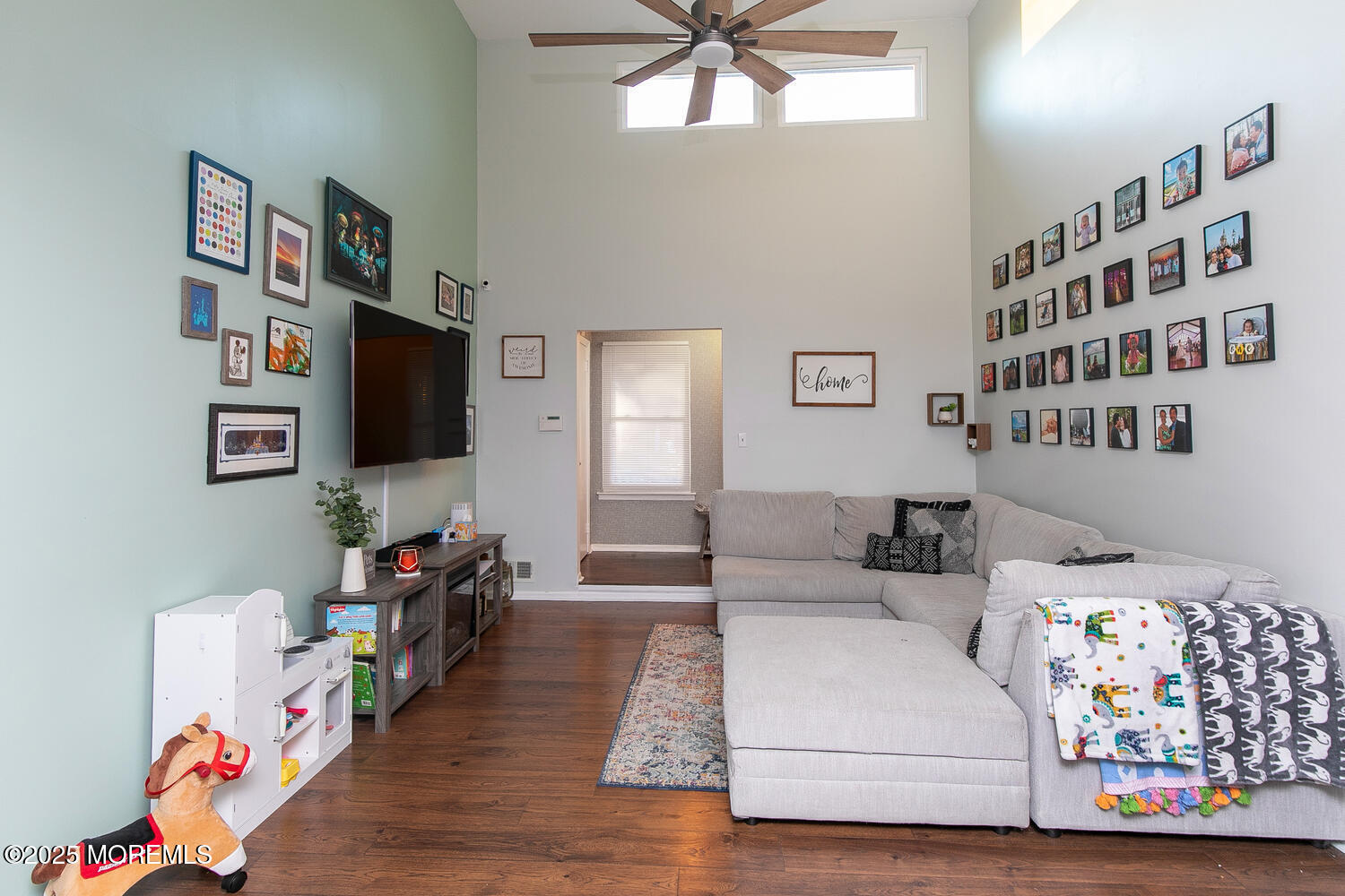 Howell, New Jersey, 07731, United States, 3 Bedrooms Bedrooms, ,2 BathroomsBathrooms,Residential,For Sale,1999516