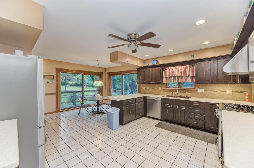 Keeneyville, Illinois, 60172, United States, 4 Bedrooms Bedrooms, ,4 BathroomsBathrooms,Residential,For Sale,1995437