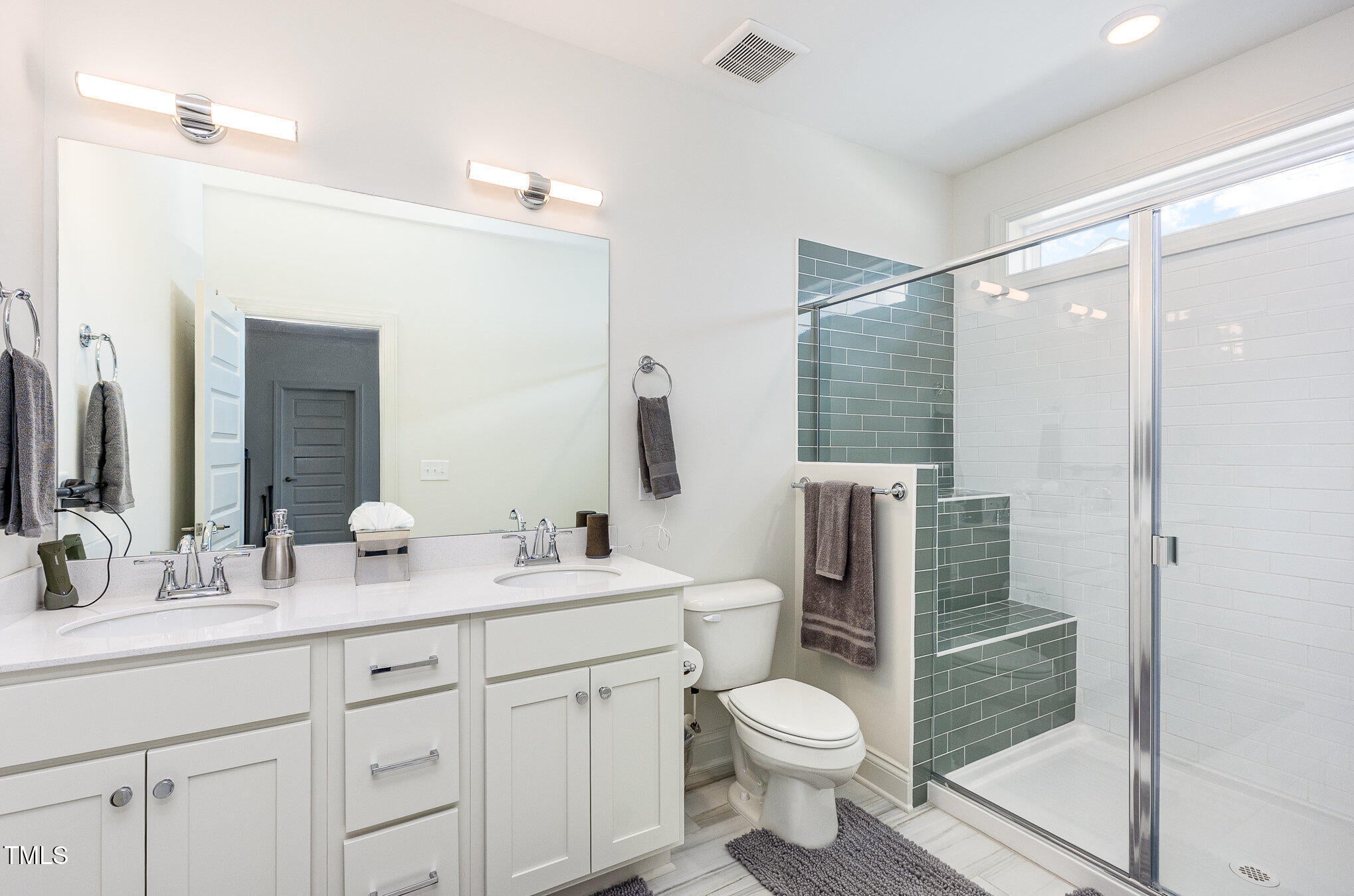 Fuquay Varina, North Carolina, 27526, United States, 5 Bedrooms Bedrooms, ,5 BathroomsBathrooms,Residential,For Sale,1906739