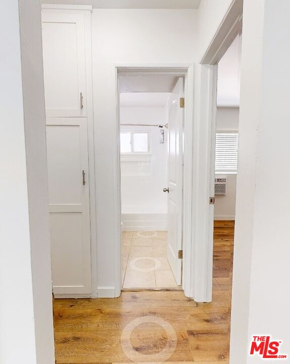 Los Angeles, California, 90066, United States, 4 Bedrooms Bedrooms, ,Residential,For Sale,1991184