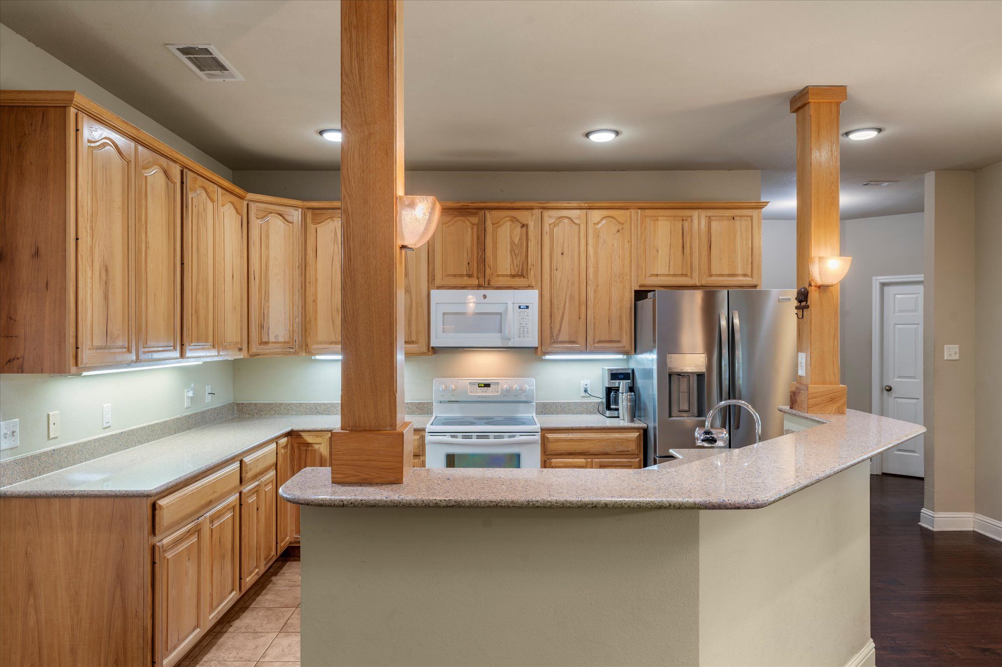 Emory, Texas, 75440, United States, 3 Bedrooms Bedrooms, ,4 BathroomsBathrooms,Residential,For Sale,1892532