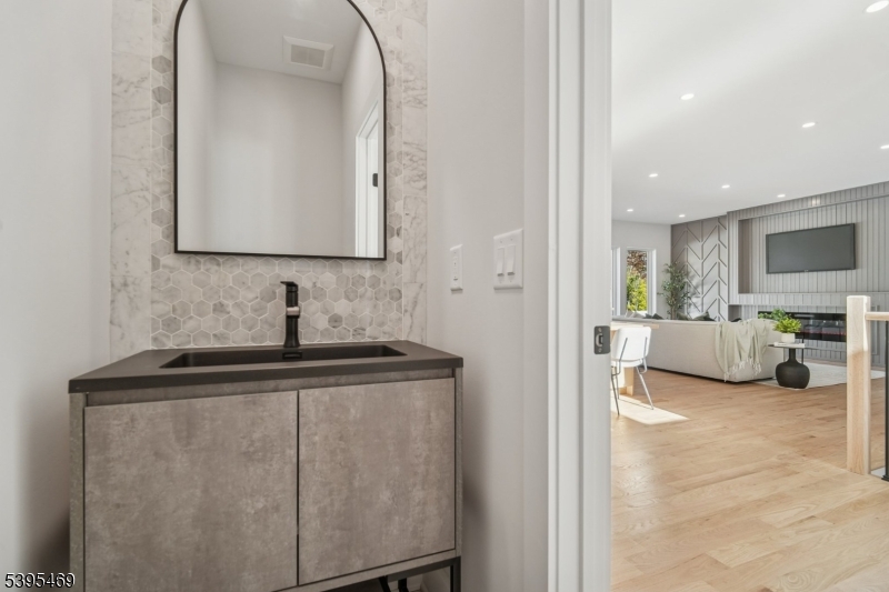 New Providence Boro, New Jersey, 07974, United States, 6 Bedrooms Bedrooms, ,6 BathroomsBathrooms,Residential,For Sale,2001991