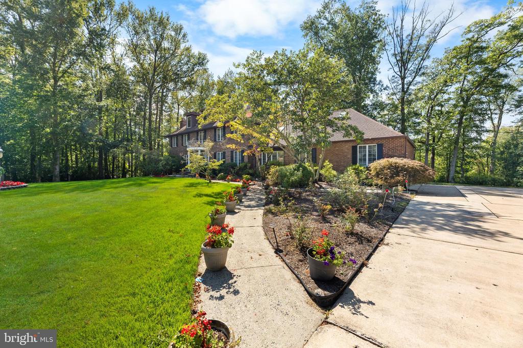 Hightstown, New Jersey, 08520, United States, 5 Bedrooms Bedrooms, ,4 BathroomsBathrooms,Residential,For Sale,1905744