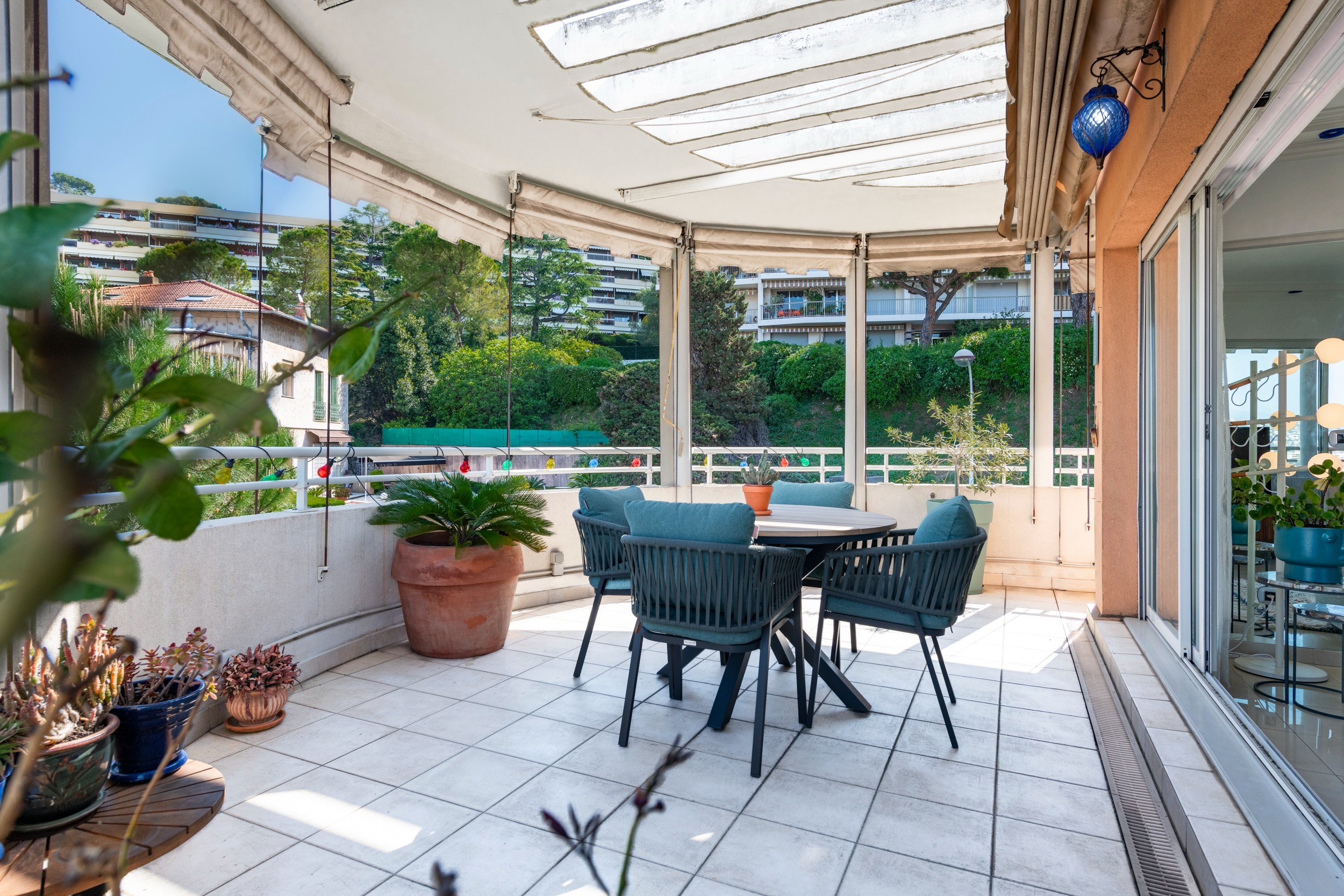  Nice Mont Boron top floor apartment with wraparound terrace and sea glimpse, Fr… - 物件實景