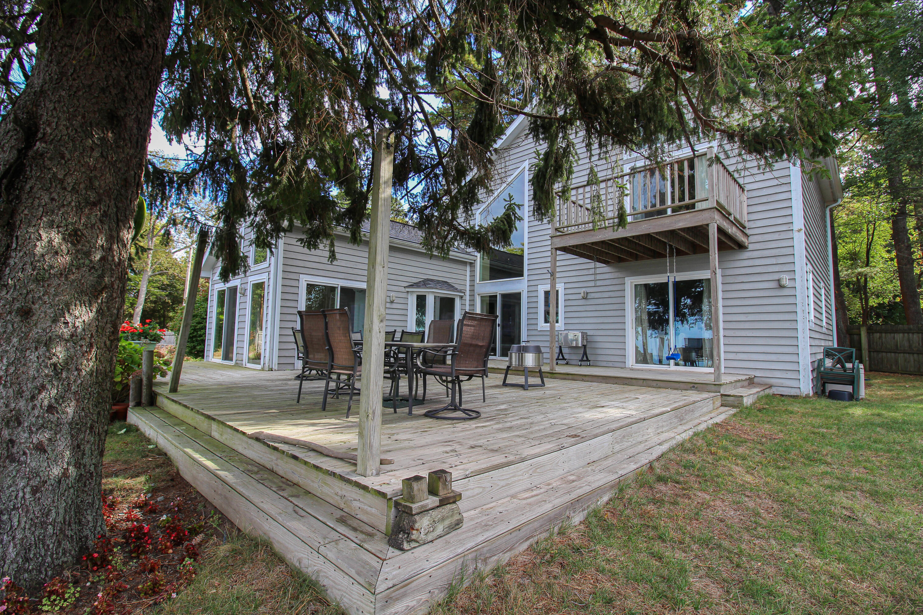 South Haven, Michigan, 49090, United States, 3 Bedrooms Bedrooms, ,4 BathroomsBathrooms,Residential,For Sale,1982825