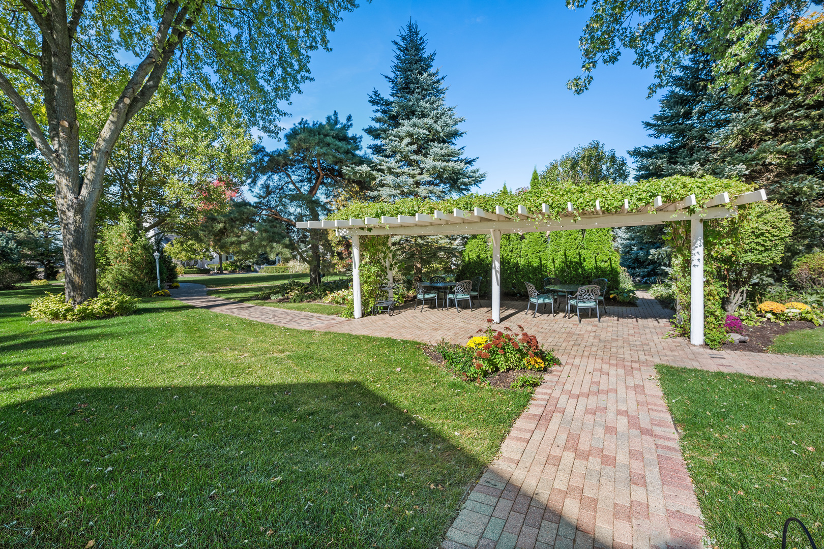 Sycamore, Illinois, 60178, United States, 4 Bedrooms Bedrooms, ,5 BathroomsBathrooms,Residential,For Sale,2001773