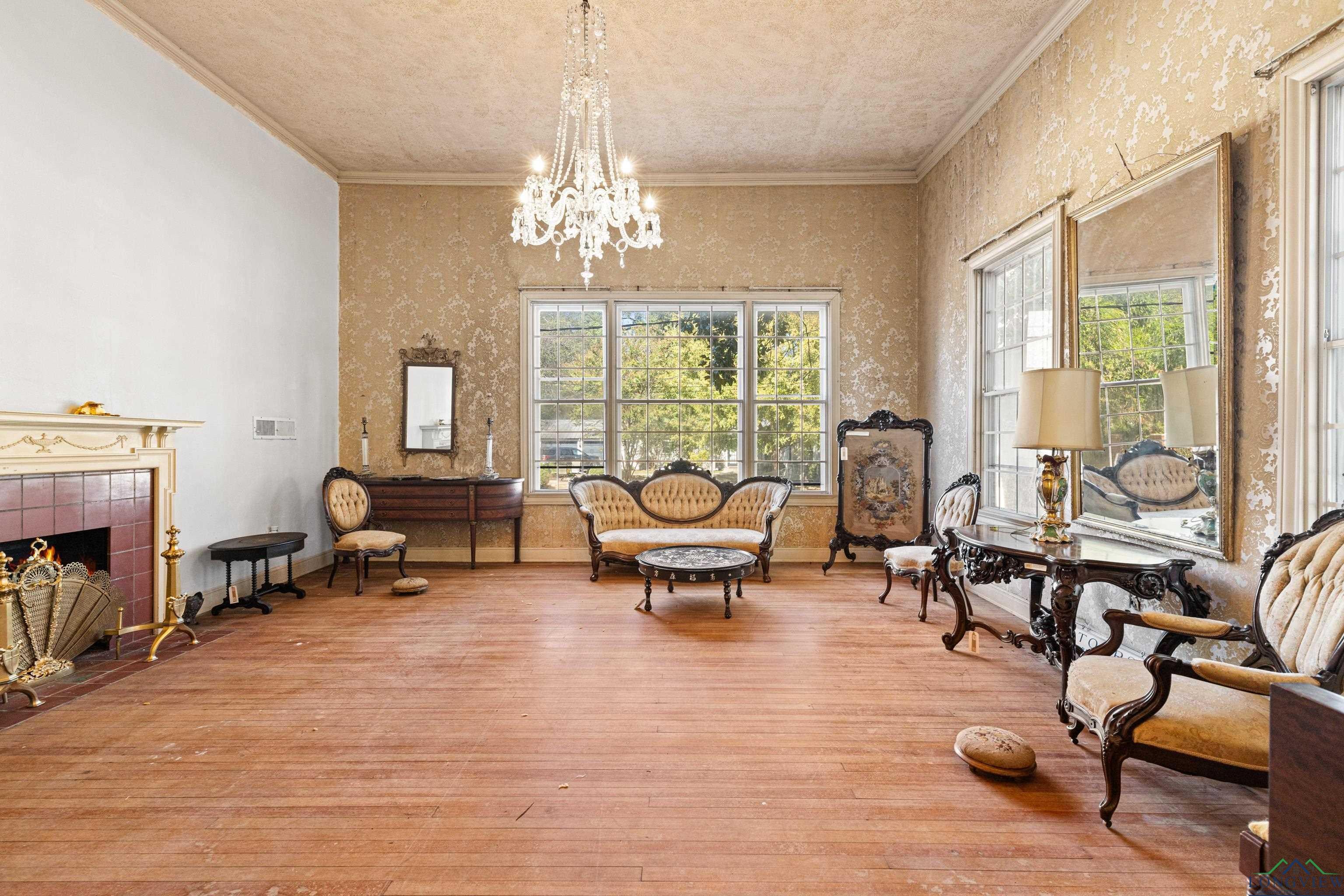 Jefferson, Texas, 75657, United States, 5 Bedrooms Bedrooms, ,5 BathroomsBathrooms,Residential,For Sale,1978271