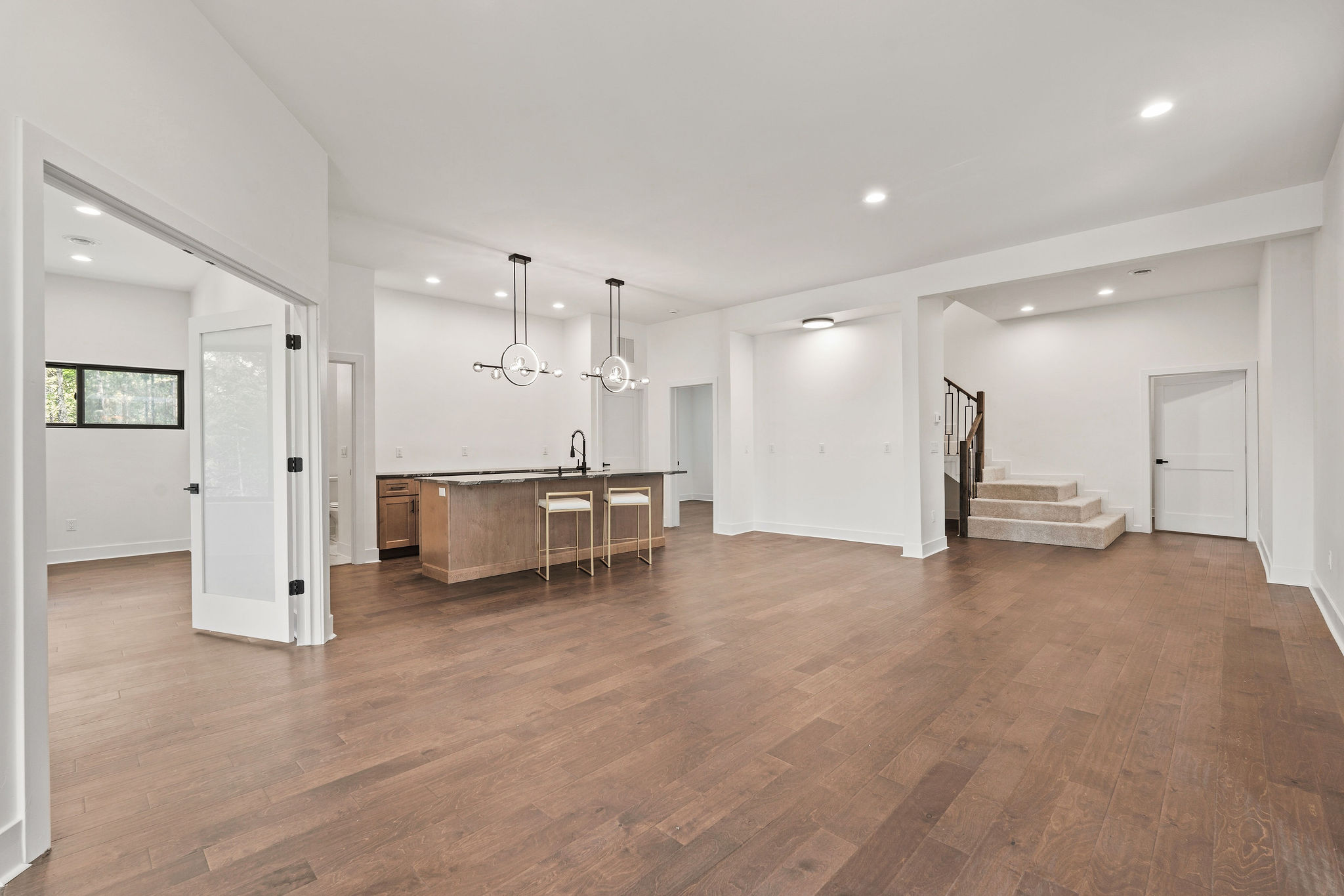  215 Whisper Ridge Drive - 物件實景