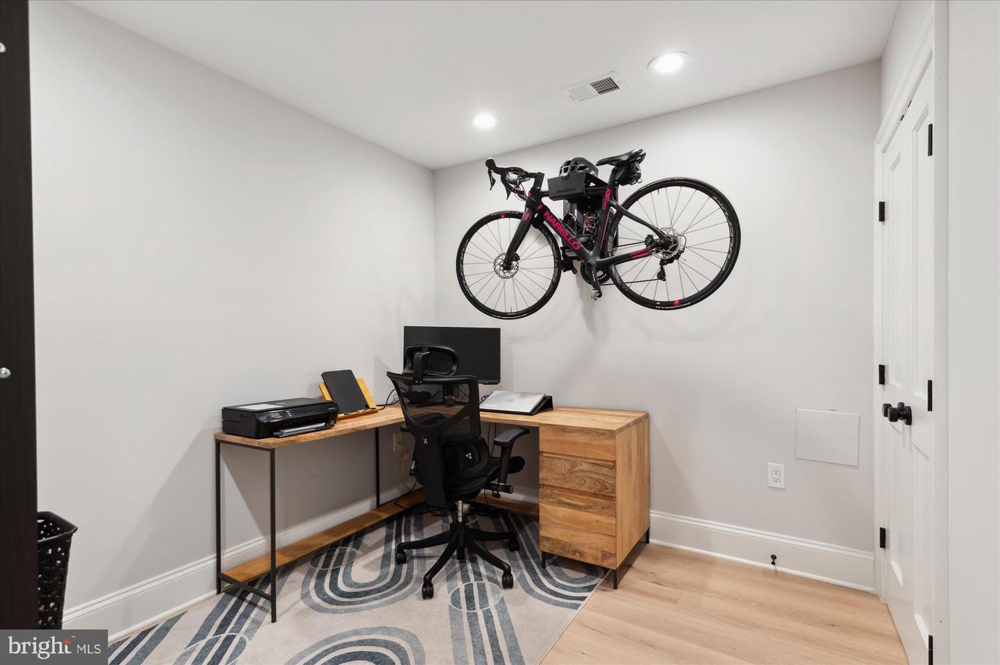 Washington, District of Columbia, 20008, United States, 2 Bedrooms Bedrooms, ,2 BathroomsBathrooms,Residential,For Sale,1776834