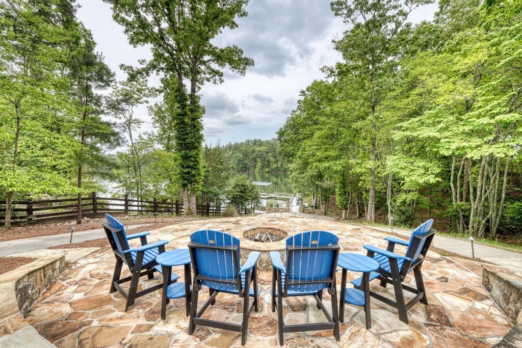 Blairsville, Georgia, 30512, United States, 5 Bedrooms Bedrooms, ,6 BathroomsBathrooms,Residential,For Sale,1901332