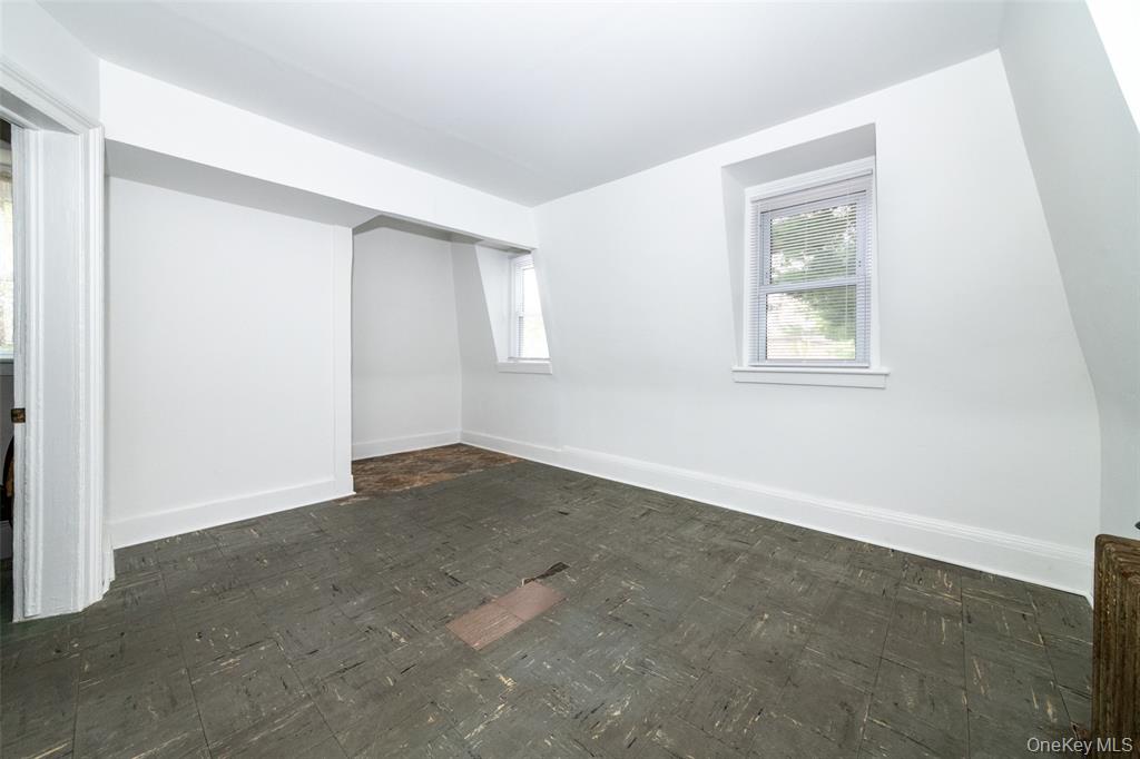 Bronx, New York, 10464, United States, 4 Bedrooms Bedrooms, ,Residential,For Sale,1937282