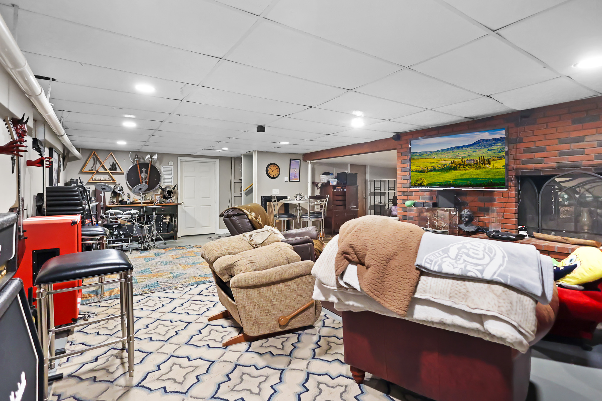 Haverhill, Massachusetts, 01830, United States, 3 Bedrooms Bedrooms, ,2 BathroomsBathrooms,Residential,For Sale,2048999