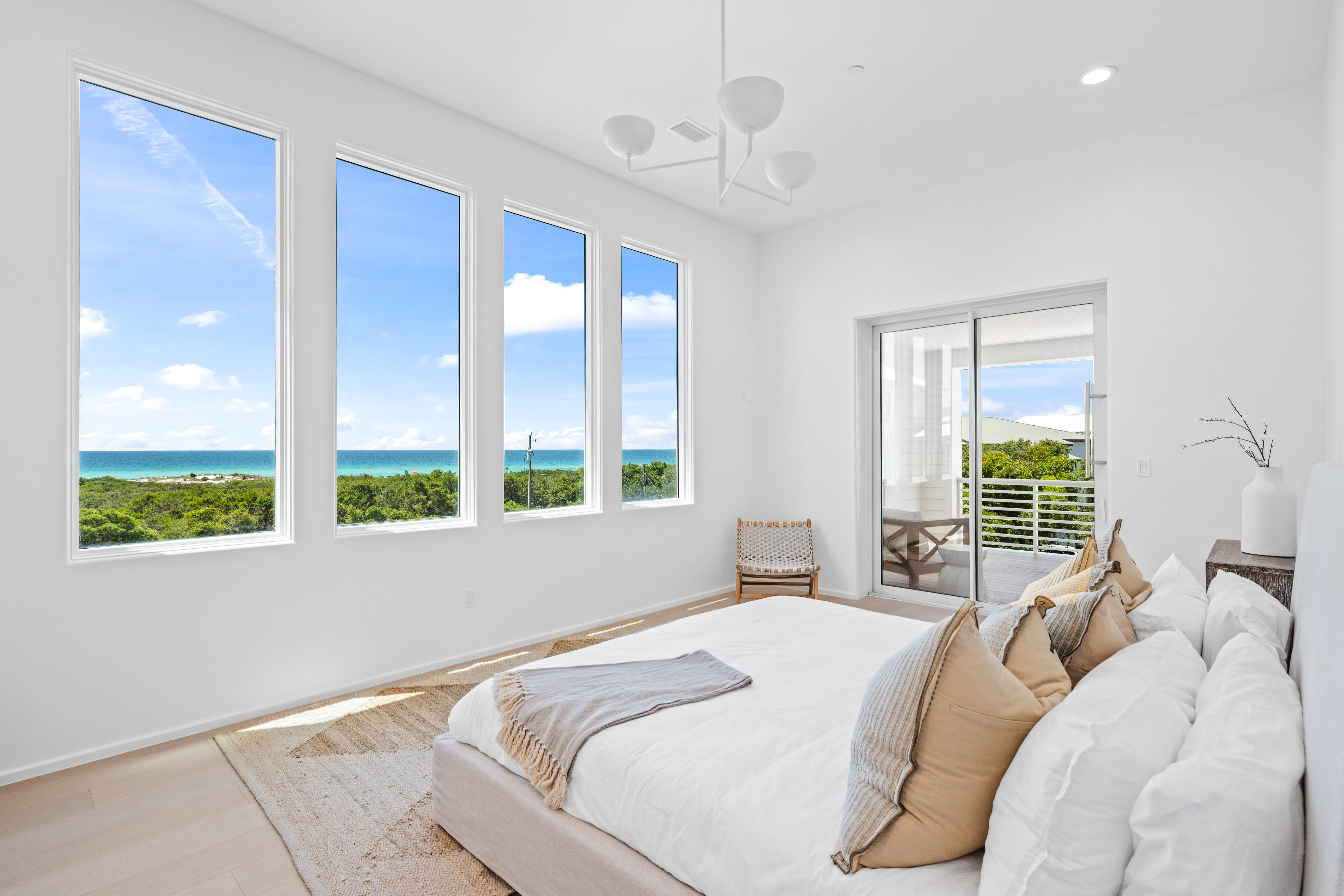  Four-Level Coastal Estate with Gulf Views in Exclusive Mala Beach - 物件實景