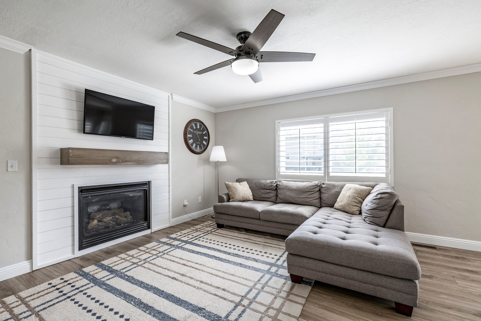  Fantastic Floor Plan in Great West Haven Location - 物件實景