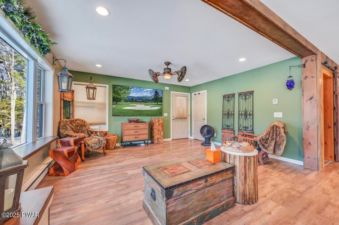 Dingmans Ferry, Pennsylvania, 18328, United States, 2 Bedrooms Bedrooms, ,1 BathroomBathrooms,Residential,For Sale,2006132