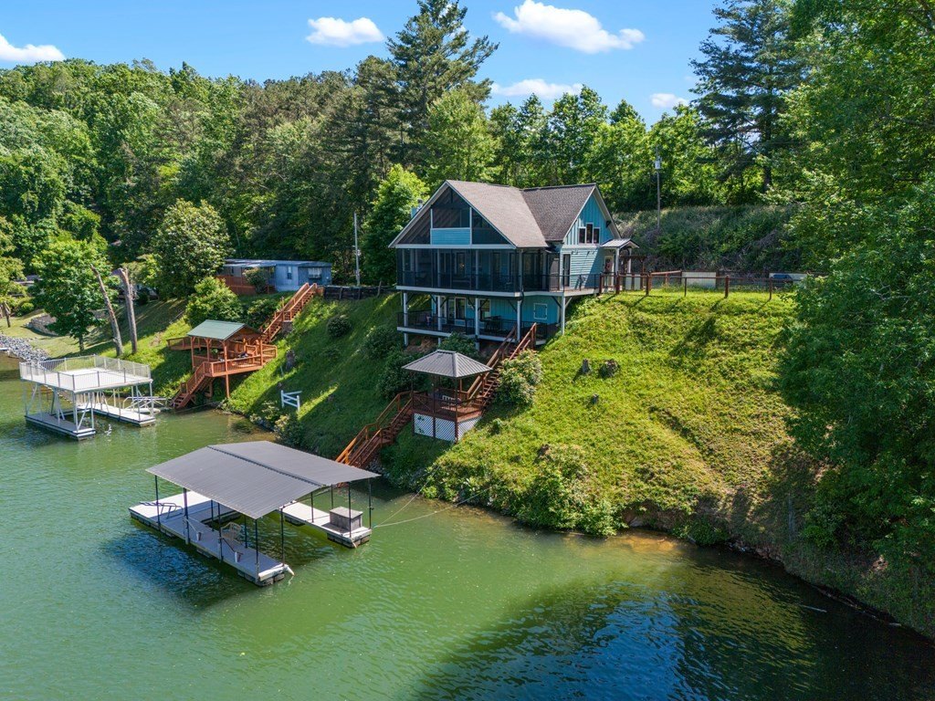 Hayesville, North Carolina, 28904, United States, 3 Bedrooms Bedrooms, ,4 BathroomsBathrooms,Residential,For Sale,1831924