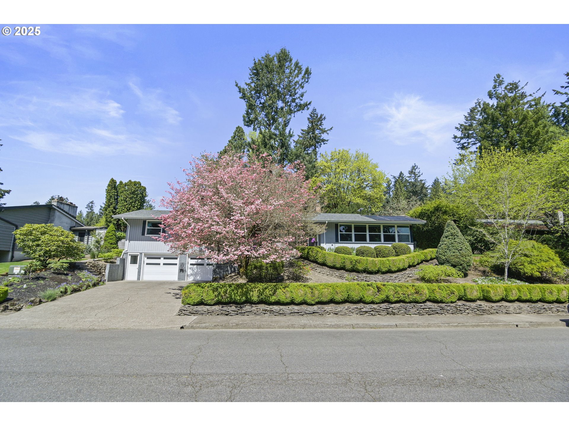 Portland, Oregon, 97225, United States, 3 Bedrooms Bedrooms, ,3 BathroomsBathrooms,Residential,For Sale,1787788