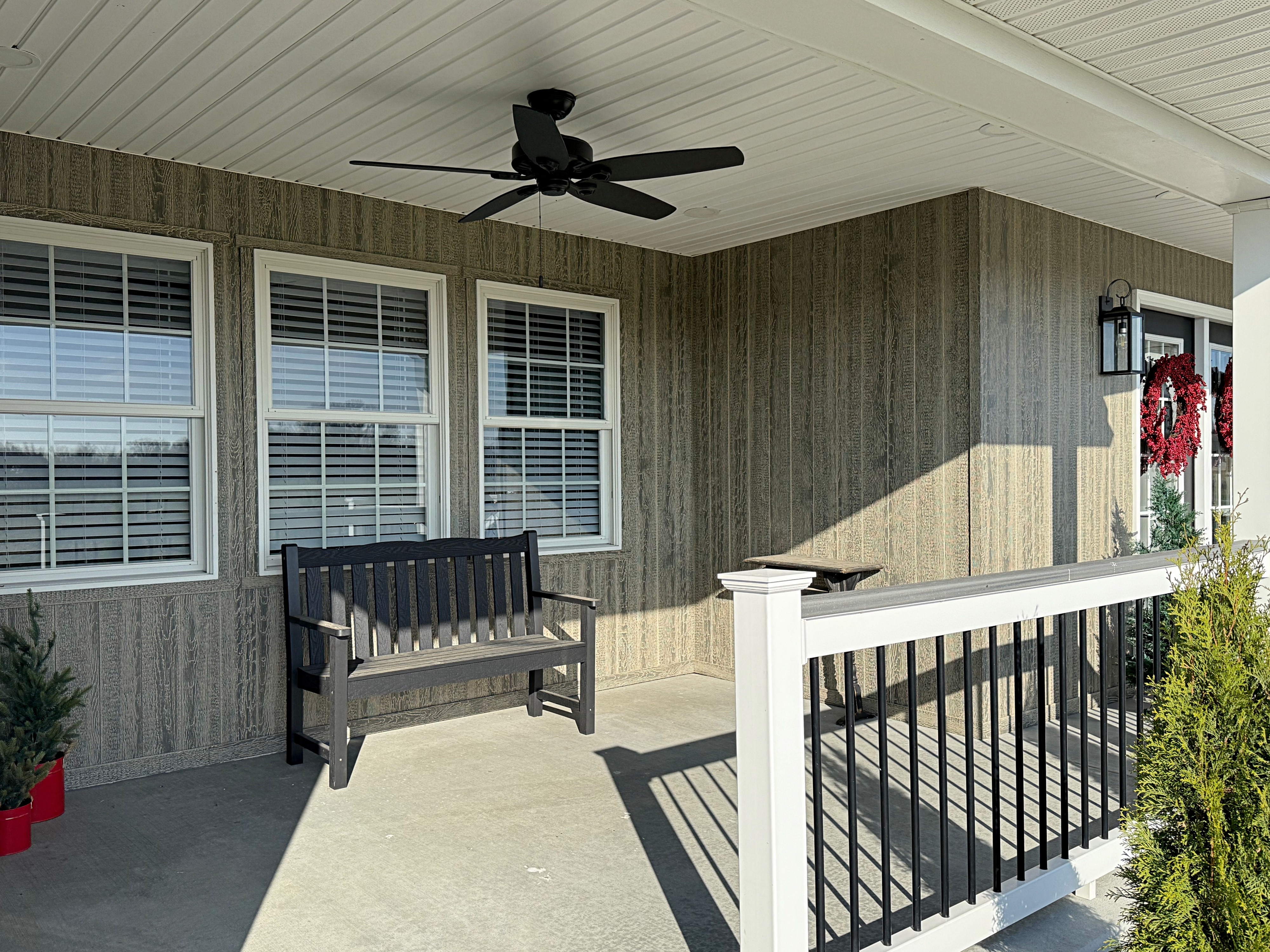 Loogootee, Indiana, 47553, United States, 4 Bedrooms Bedrooms, ,3 BathroomsBathrooms,Residential,For Sale,2005649