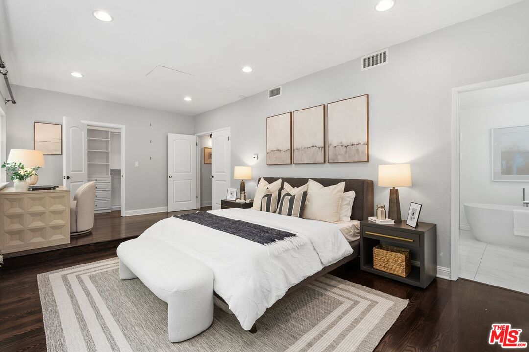 Los Angeles, California, 90077, United States, 3 Bedrooms Bedrooms, ,3 BathroomsBathrooms,Residential,For Sale,1933289