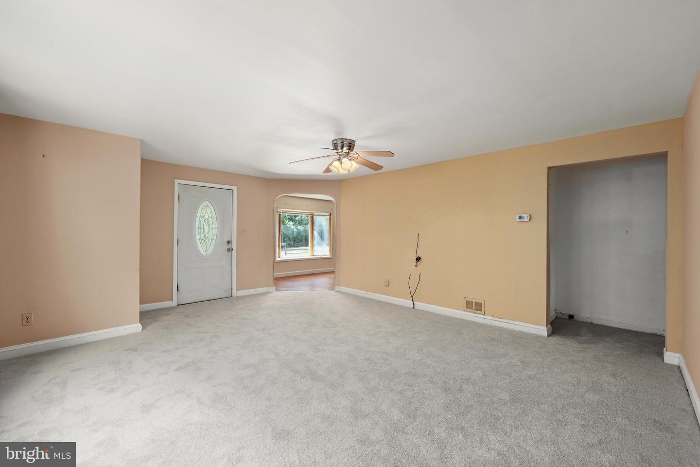 Falls Church, Virginia, 22042, United States, 5 Bedrooms Bedrooms, ,2 BathroomsBathrooms,Residential,For Sale,1932563