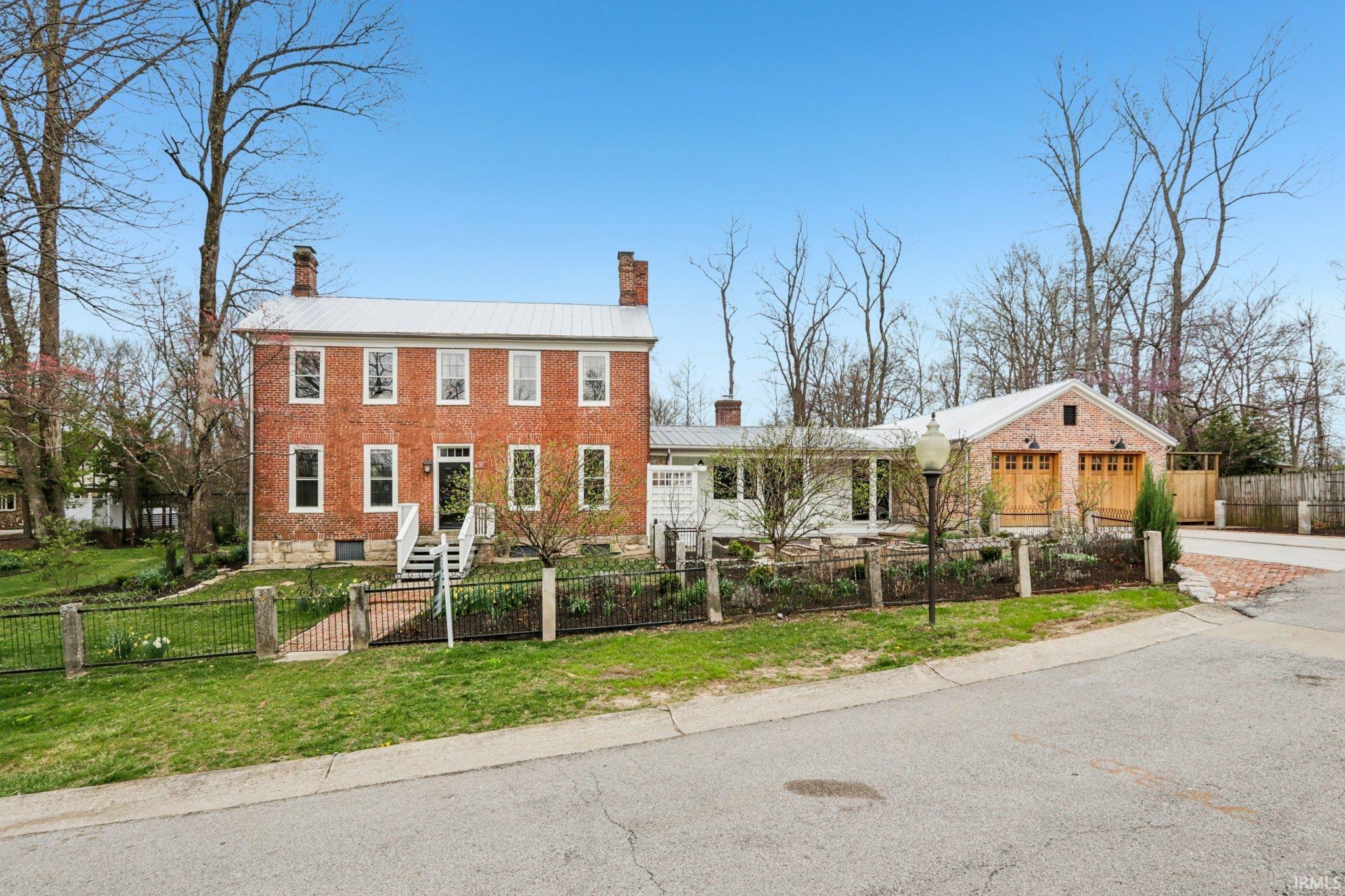 Bloomington, Indiana, 47401, United States, 4 Bedrooms Bedrooms, ,5 BathroomsBathrooms,Residential,For Sale,2032198