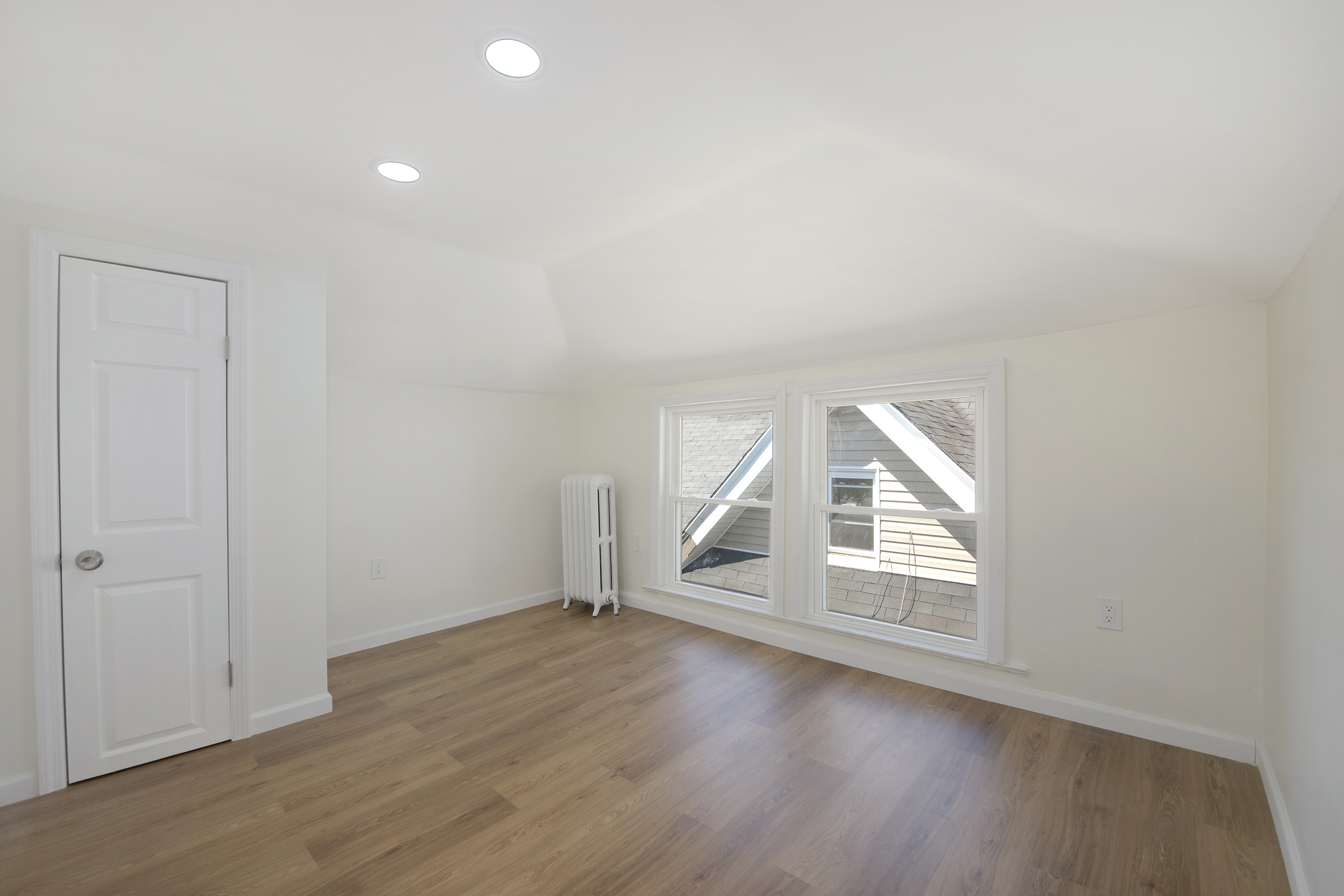 Staten Island, New York, 10304, United States, 4 Bedrooms Bedrooms, ,3 BathroomsBathrooms,Residential,For Sale,1767161