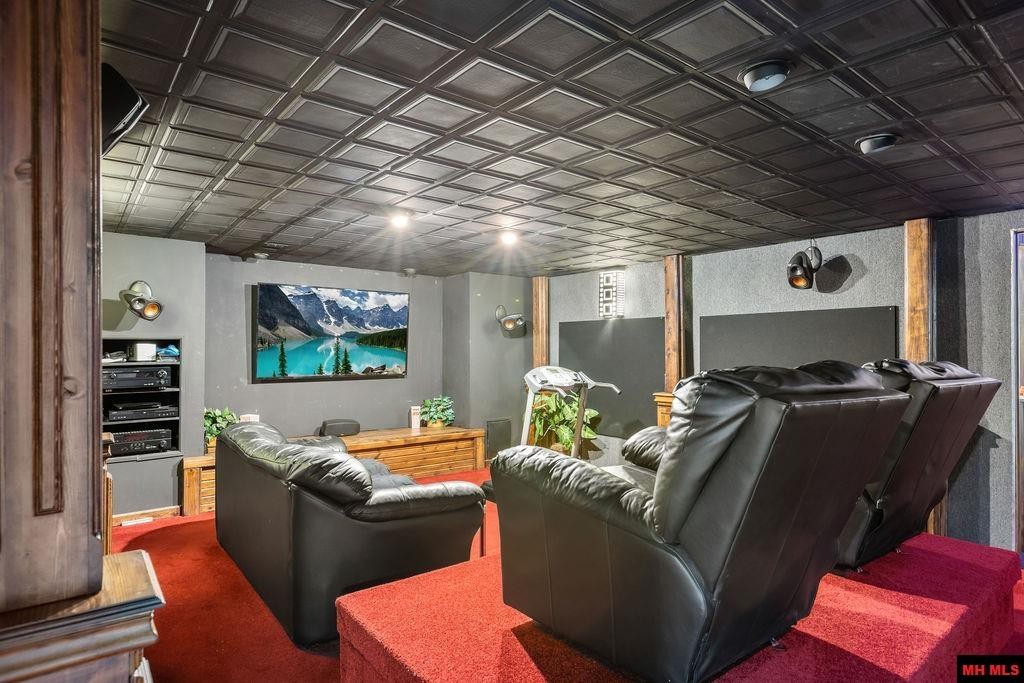 7922 HWY 201 SOUTH, Mountain Home, Arkansas, 72653, United States, 5 Bedrooms Bedrooms, ,6 BathroomsBathrooms,Residential,For Sale,7922 HWY 201 SOUTH,1266257