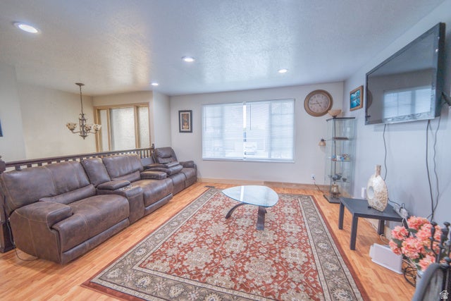 Sandy, Utah, 84093, United States, 4 Bedrooms Bedrooms, ,1 BathroomBathrooms,Residential,For Sale,2048186