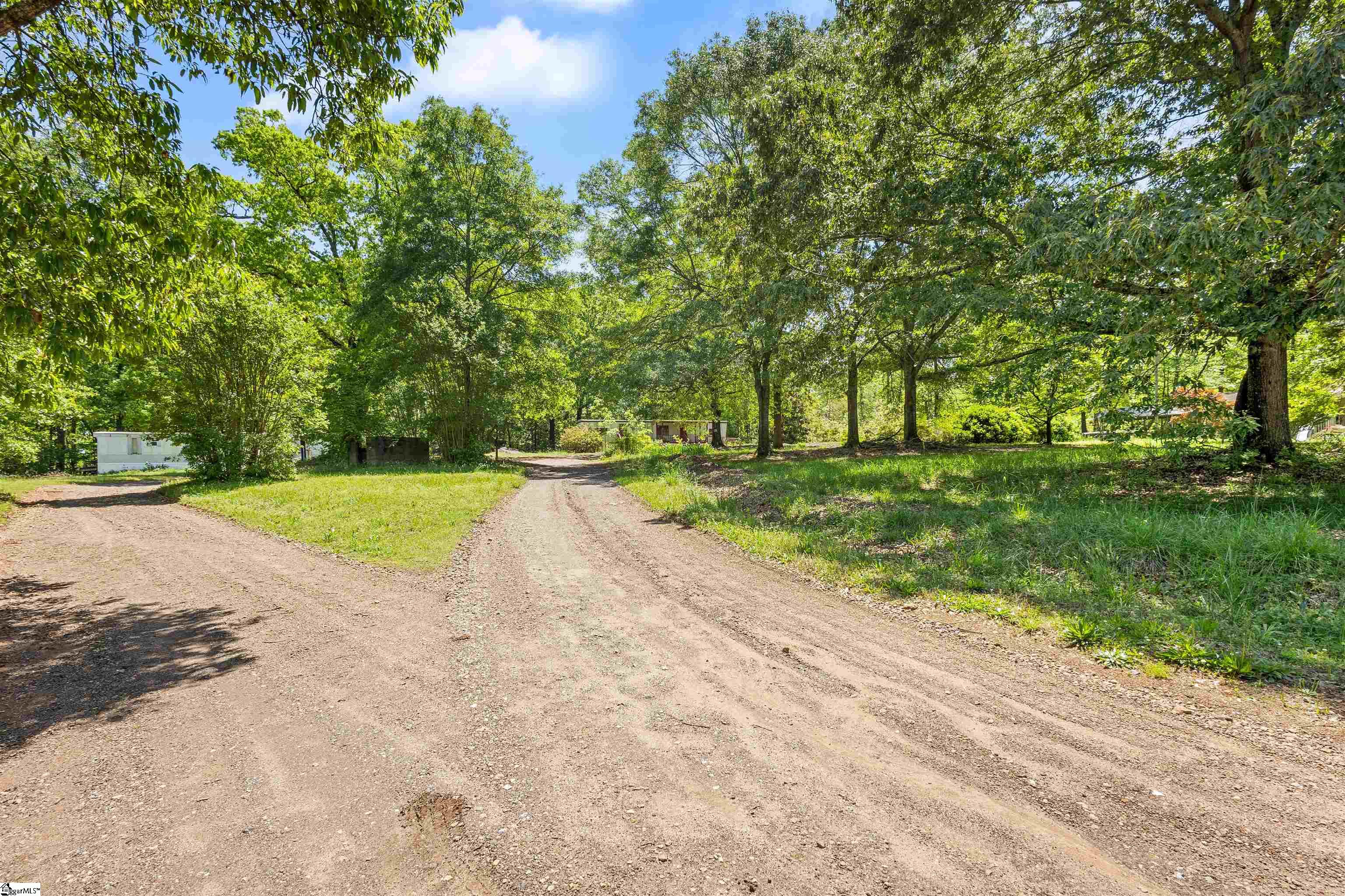 Piedmont, South Carolina, 29673, United States, 8 Bedrooms Bedrooms, ,6 BathroomsBathrooms,Residential,For Sale,1788968