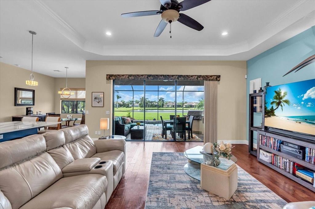Bradenton, Florida, 34212, United States, 3 Bedrooms Bedrooms, ,3 BathroomsBathrooms,Residential,For Sale,1759767