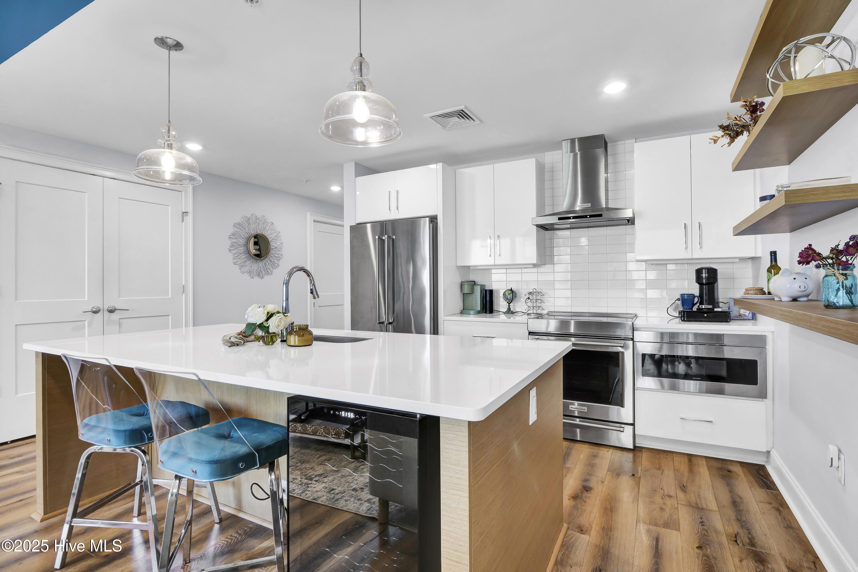 Wilmington, North Carolina, 28401, United States, 1 Bedroom Bedrooms, ,2 BathroomsBathrooms,Residential,For Sale,1705504