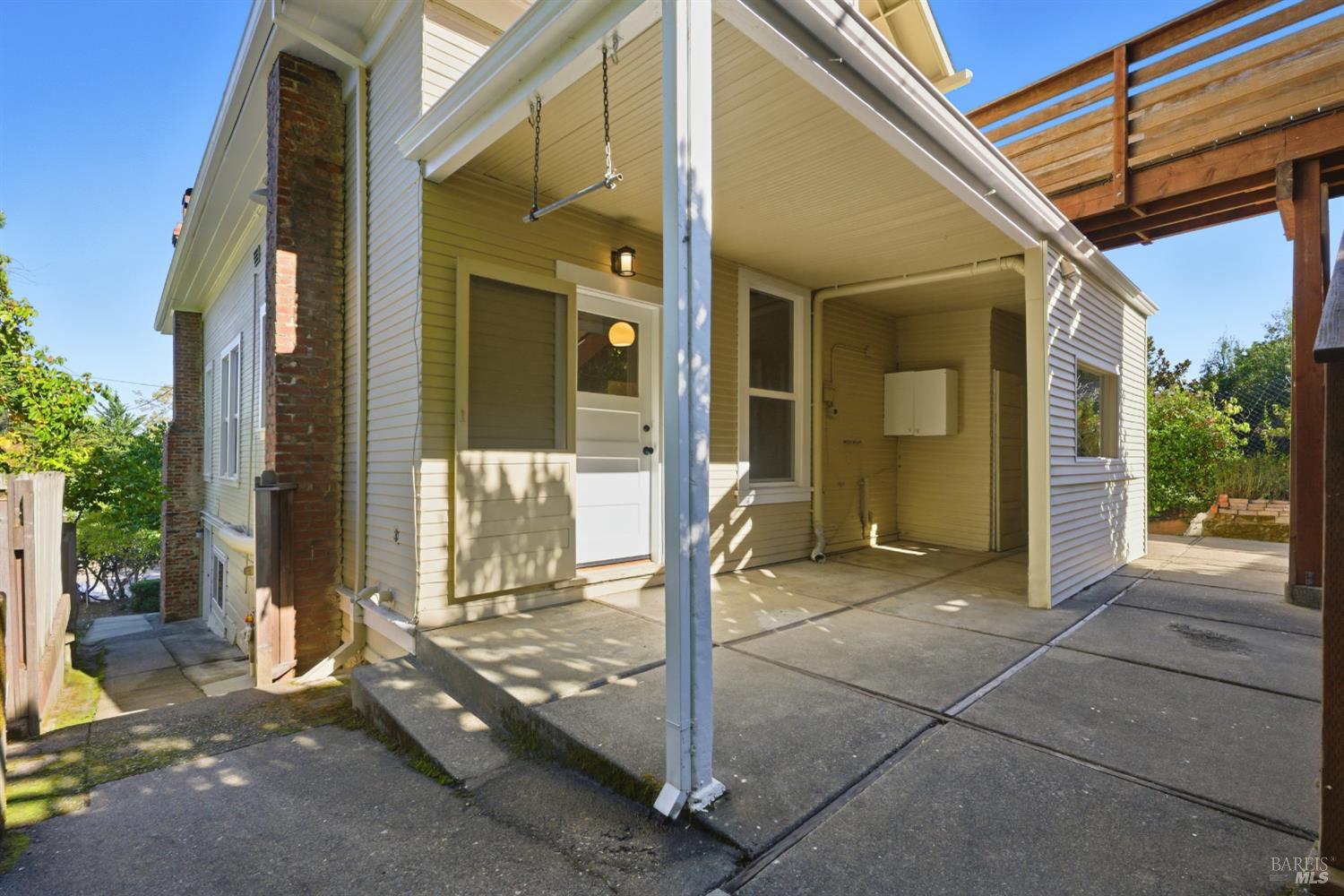 Corte Madera, California, 94925, United States, 6 Bedrooms Bedrooms, ,3 BathroomsBathrooms,Residential,For Sale,1986479