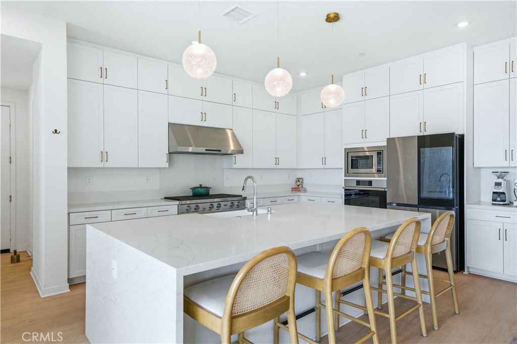 Fontana, California, 92336, United States, 4 Bedrooms Bedrooms, ,3 BathroomsBathrooms,Residential,For Sale,1995371