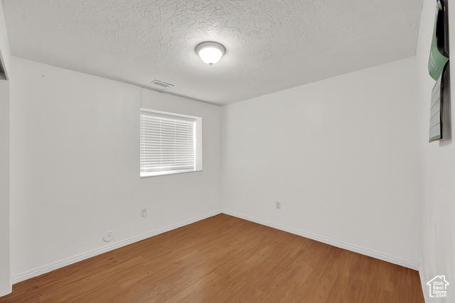 Layton, Utah, 84041, United States, 5 Bedrooms Bedrooms, ,4 BathroomsBathrooms,Residential,For Sale,1930969
